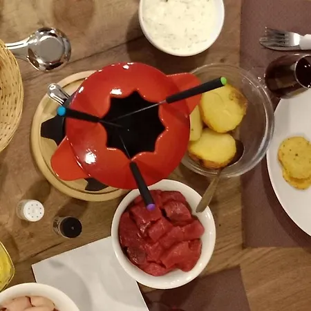 Les Du Bistro Du Canal Hotel