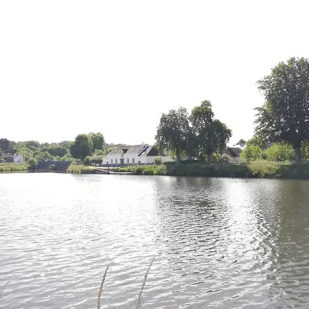 Les Du Bistro Du Canal